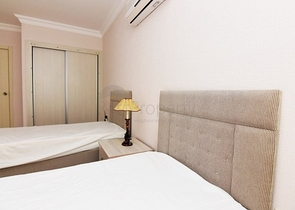 Трехкомнатная квартира с мебелью в комплексе с инфраструктурой