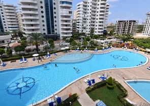 Трехкомнатная квартира с мебелью в комплексе с инфраструктурой