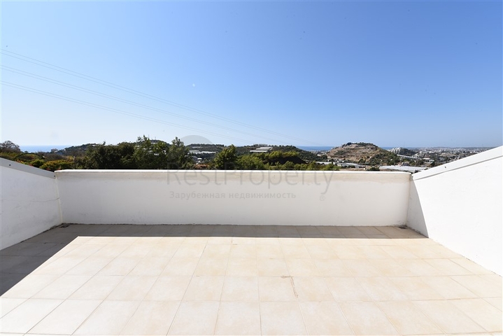 Пентхаус в жилом комплексе 3+1, в Конаклы