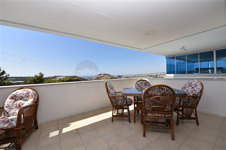 Пентхаус в жилом комплексе 3+1, в Конаклы