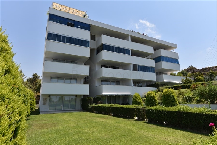 Пентхаус в жилом комплексе 3+1, в Конаклы