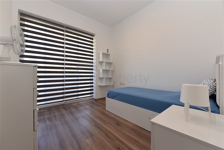 Пентхаус в жилом комплексе 3+1, в Конаклы