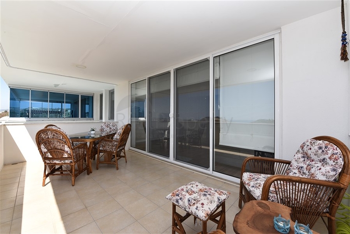 Пентхаус в жилом комплексе 3+1, в Конаклы