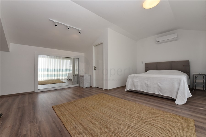 Пентхаус в жилом комплексе 3+1, в Конаклы