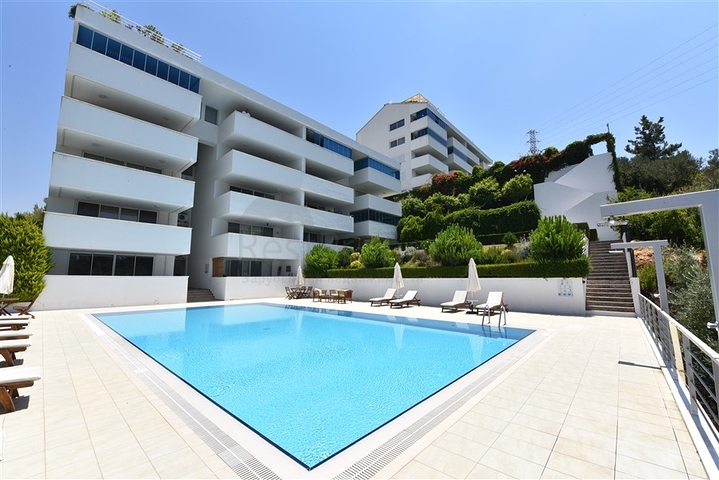 Пентхаус в жилом комплексе 3+1, в Конаклы