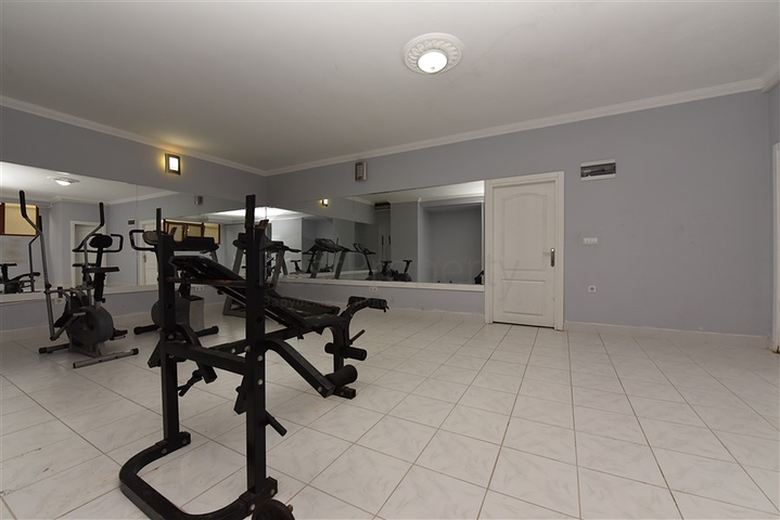 Шикарная квартира 2+1 с мебелью в 100 м от моря в районе Махмутлар, Алания