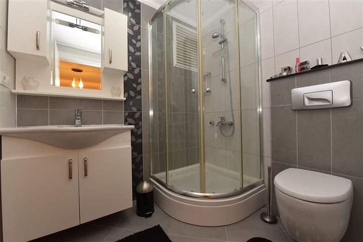 Шикарная квартира 2+1 с мебелью в 100 м от моря в районе Махмутлар, Алания