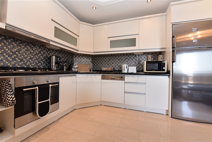 Шикарная квартира 2+1 с мебелью в 100 м от моря в районе Махмутлар, Алания