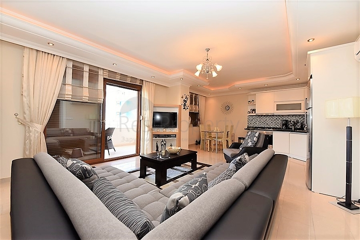 Шикарная квартира 2+1 с мебелью в 100 м от моря в районе Махмутлар, Алания