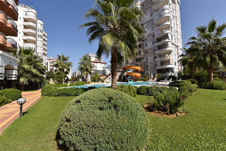 Шикарная квартира 2+1 с мебелью в 100 м от моря в районе Махмутлар, Алания