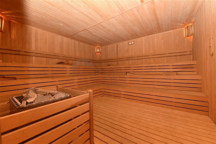 Шикарная квартира 2+1 с мебелью в 100 м от моря в районе Махмутлар, Алания