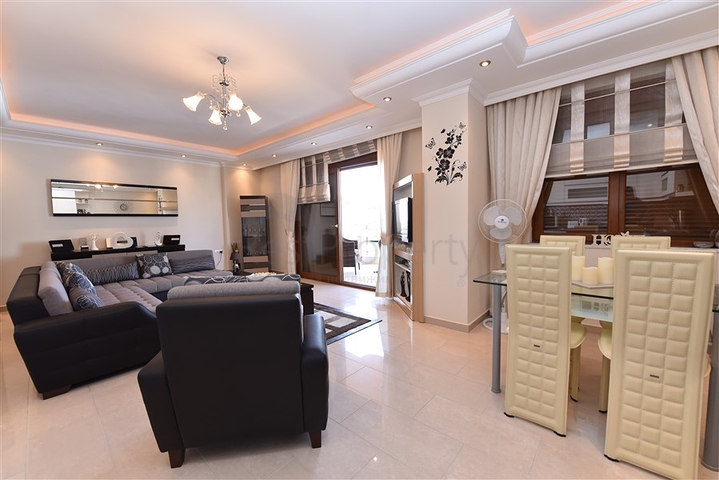 Шикарная квартира 2+1 с мебелью в 100 м от моря в районе Махмутлар, Алания