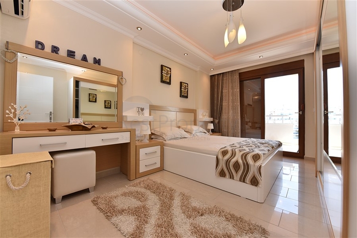 Шикарная квартира 2+1 с мебелью в 100 м от моря в районе Махмутлар, Алания