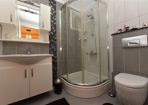 Шикарная квартира 2+1 с мебелью в 100 м от моря в районе Махмутлар, Алания