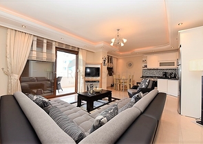 Шикарная квартира 2+1 с мебелью в 100 м от моря в районе Махмутлар, Алания