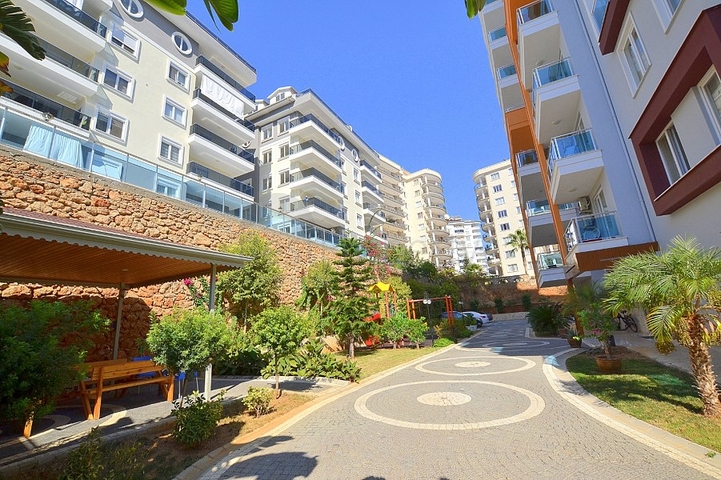 Пентхаус 3+1 в жилом комплексе, в Тосмуре