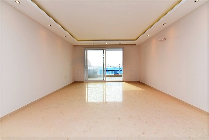 Пентхаус 3+1 в жилом комплексе, в Тосмуре