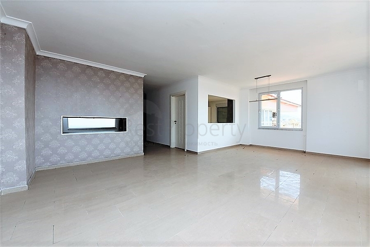 Просторная квартира 3+1 в центре Аланьи с видом на Средиземное море