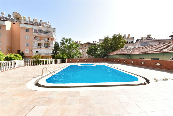 Просторная квартира 3+1 в центре Аланьи с видом на Средиземное море