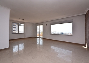 Просторная квартира 3+1 в центре Аланьи с видом на Средиземное море