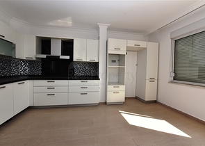 Просторная квартира 3+1 в центре Аланьи с видом на Средиземное море