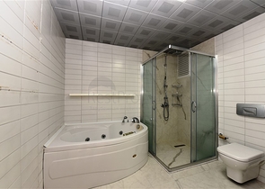 Просторная квартира 3+1 в центре Аланьи с видом на Средиземное море