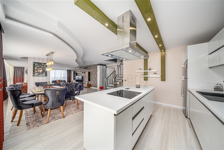 Элитная квартира 3+1 в районе Каргыджак, Алания