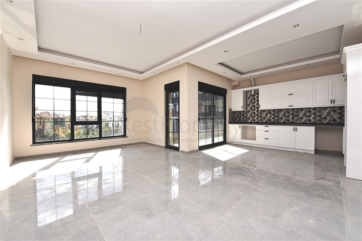 Двухуровневый пентхаус в европейском районе Оба