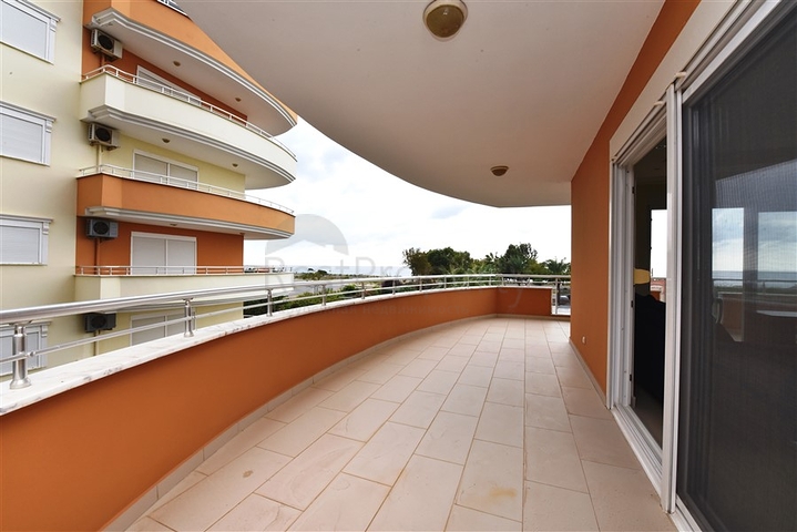 Меблированная квартира 2+1 с видом на море