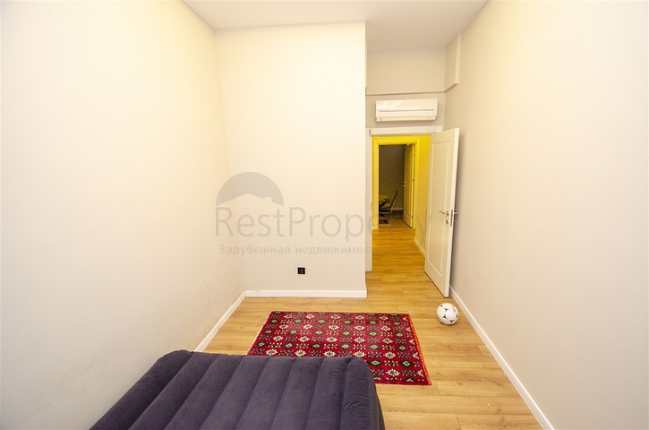 Просторная двухуровневая квартира в центре города Анталии