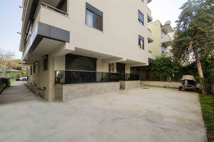 Просторная двухуровневая квартира в центре города Анталии