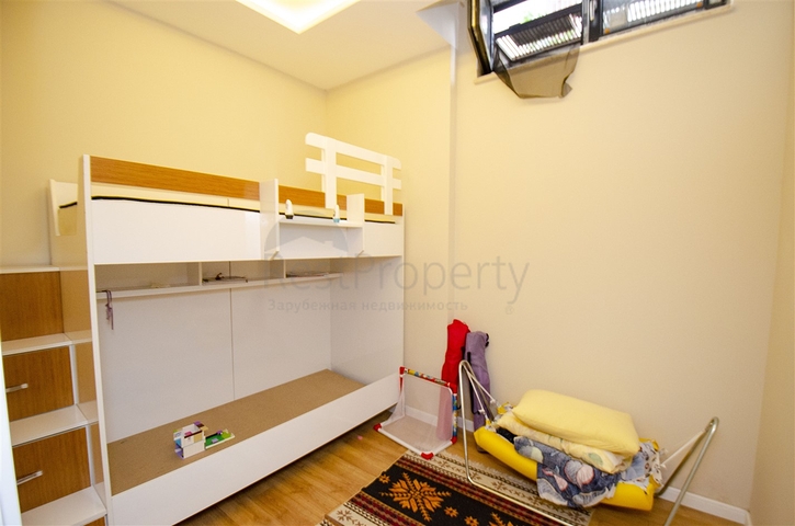 Просторная двухуровневая квартира в центре города Анталии