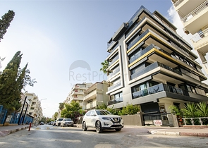 Просторная двухуровневая квартира в центре города Анталии