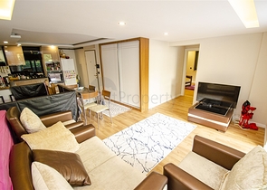 Просторная двухуровневая квартира в центре города Анталии