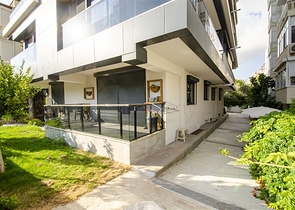 Просторная двухуровневая квартира в центре города Анталии