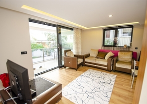 Просторная двухуровневая квартира в центре города Анталии