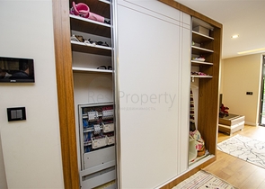 Просторная двухуровневая квартира в центре города Анталии