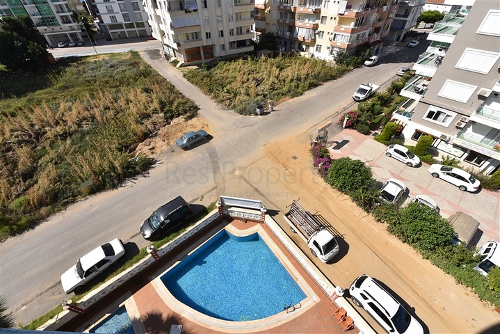 Просторная двухкомнатная квартира в Махмутларе