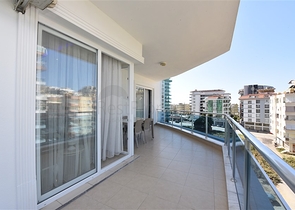 Просторная двухкомнатная квартира в Махмутларе