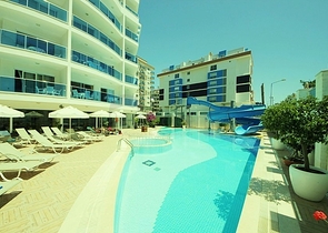 Двухкомнатная квартира в центре Махмутлара 