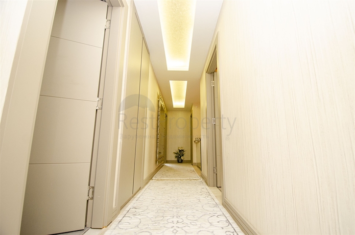 Элитная квартира 5+1 с выходом в сад в Унжалы Коньяалты