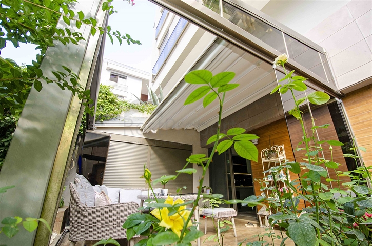 Элитная квартира 5+1 с выходом в сад в Унжалы Коньяалты