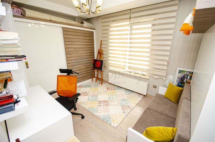 Элитная квартира 5+1 с выходом в сад в Унжалы Коньяалты