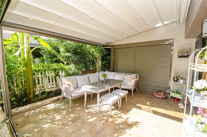 Элитная квартира 5+1 с выходом в сад в Унжалы Коньяалты