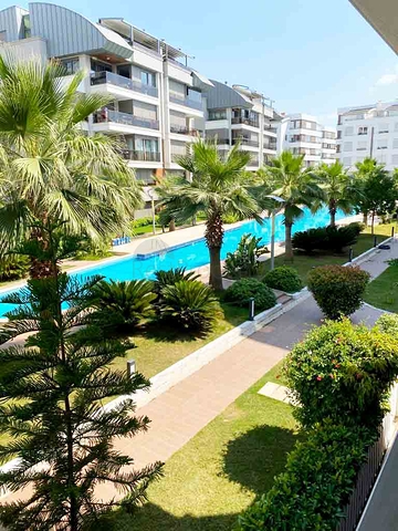 Элитная квартира 5+1 с выходом в сад в Унжалы Коньяалты