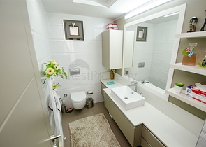 Элитная квартира 5+1 с выходом в сад в Унжалы Коньяалты