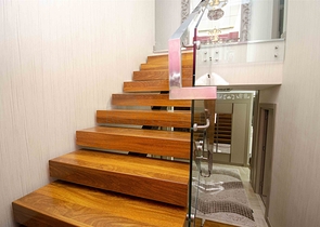 Элитная квартира 5+1 с выходом в сад в Унжалы Коньяалты