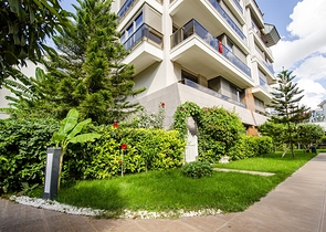 Элитная квартира 5+1 с выходом в сад в Унжалы Коньяалты