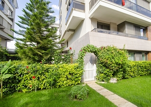 Элитная квартира 5+1 с выходом в сад в Унжалы Коньяалты