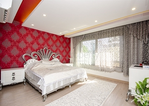 Элитная квартира 5+1 с выходом в сад в Унжалы Коньяалты